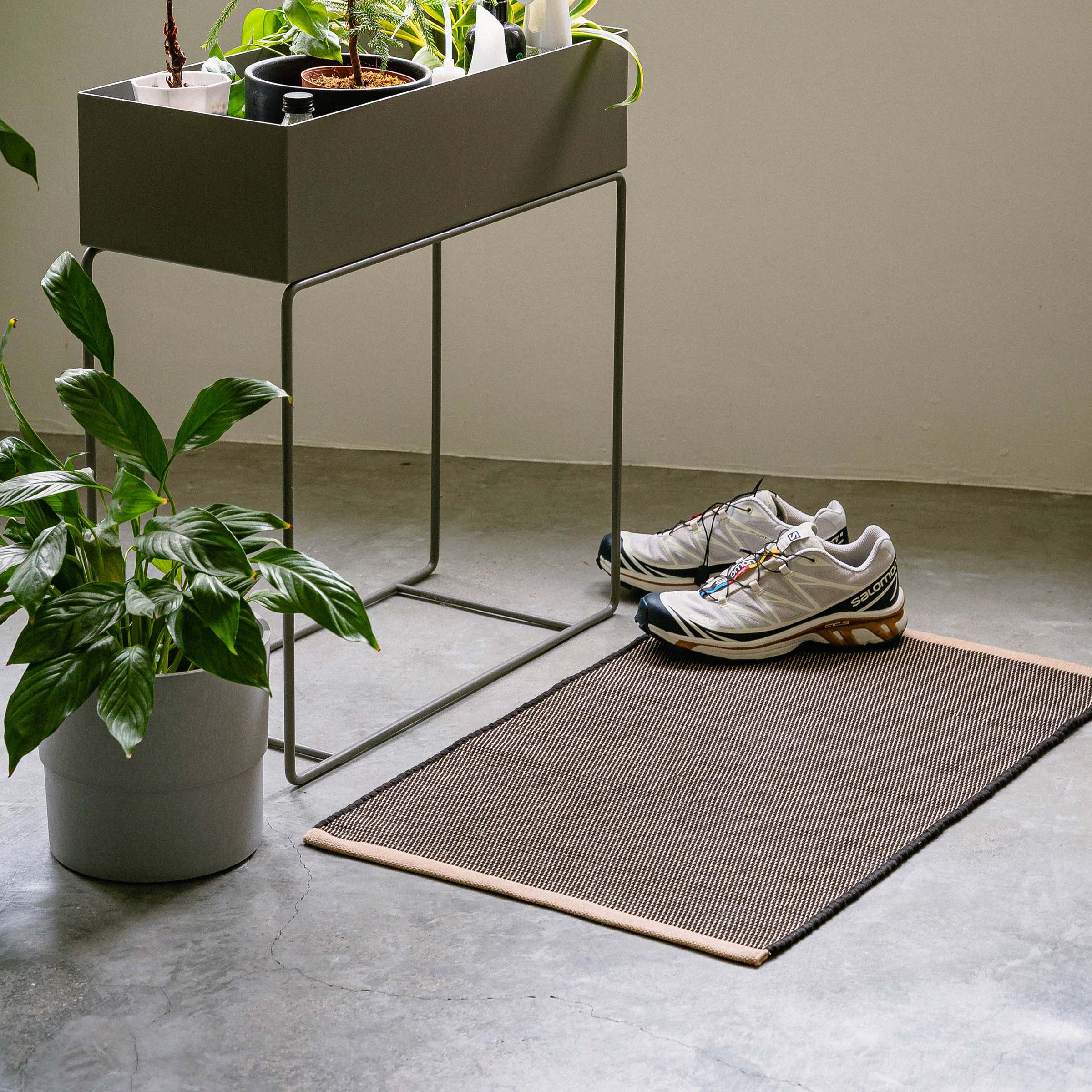 organic-cotton-floor-mats-in-black-colour-regular-size-by-sojao