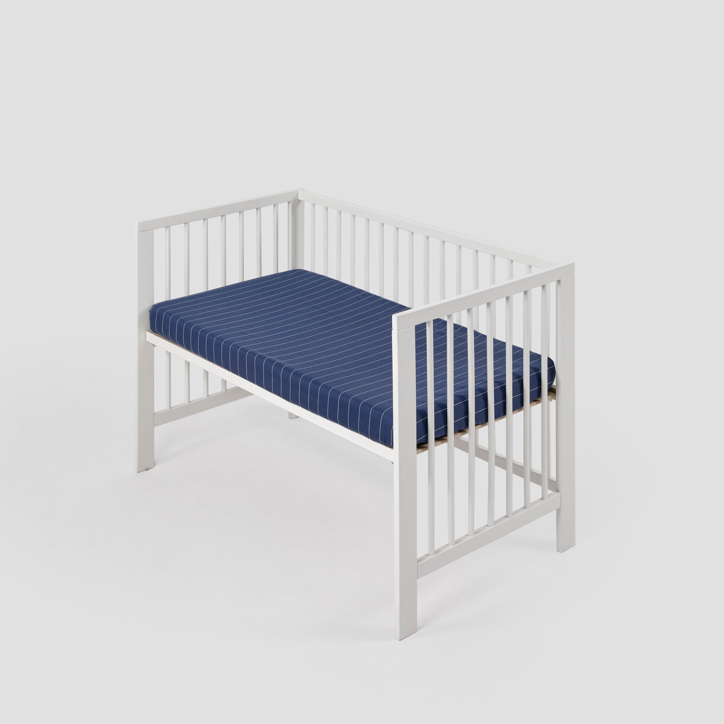 organic-bedding-dust-bag-in-navy-pinstripes-colour-by-sojao