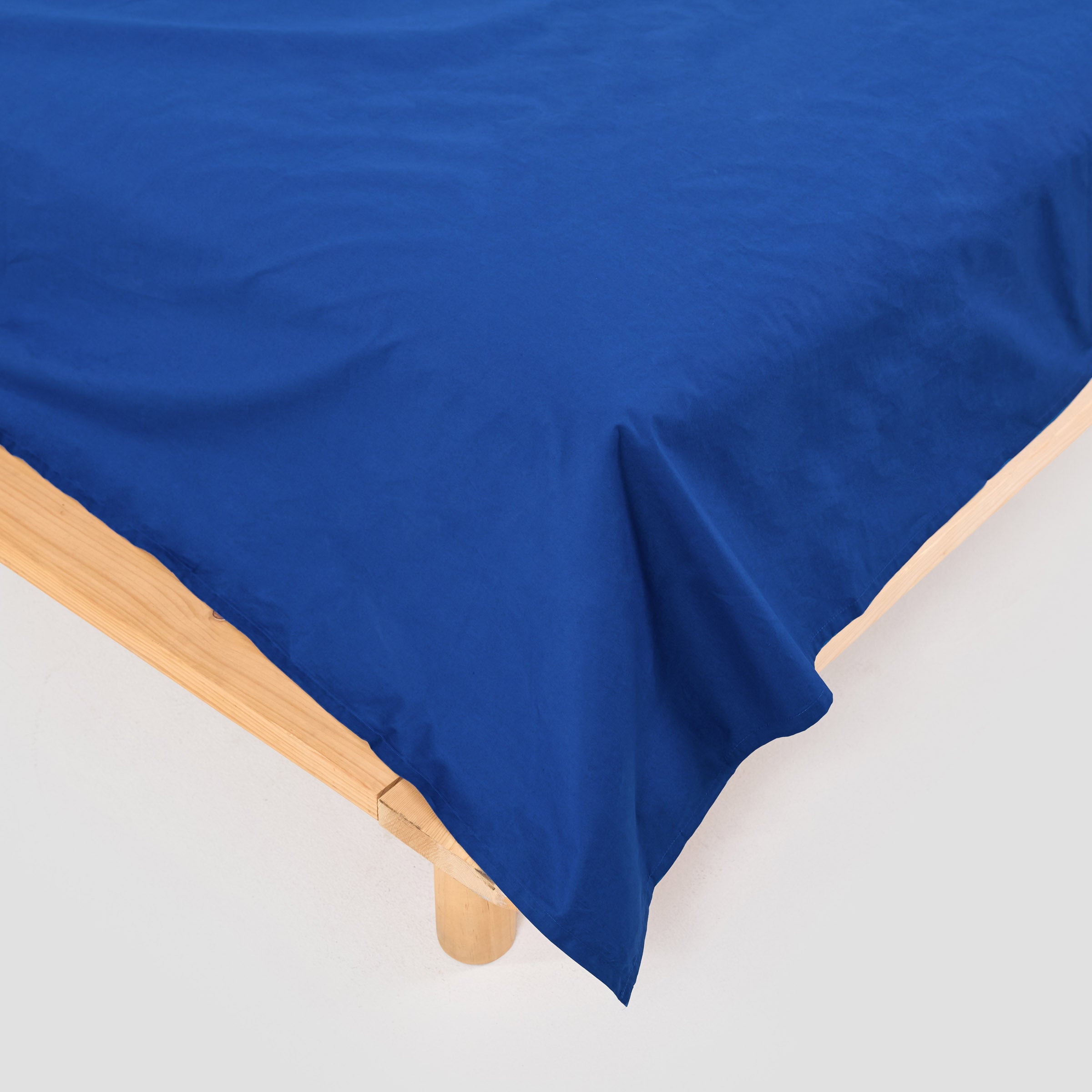crisp-cobalt-flat-sheet-by-sojao