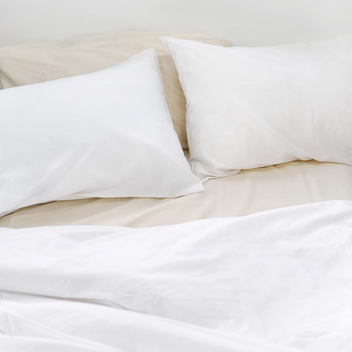 crisp-white-bundle-set-in-bedroom-by-sojao