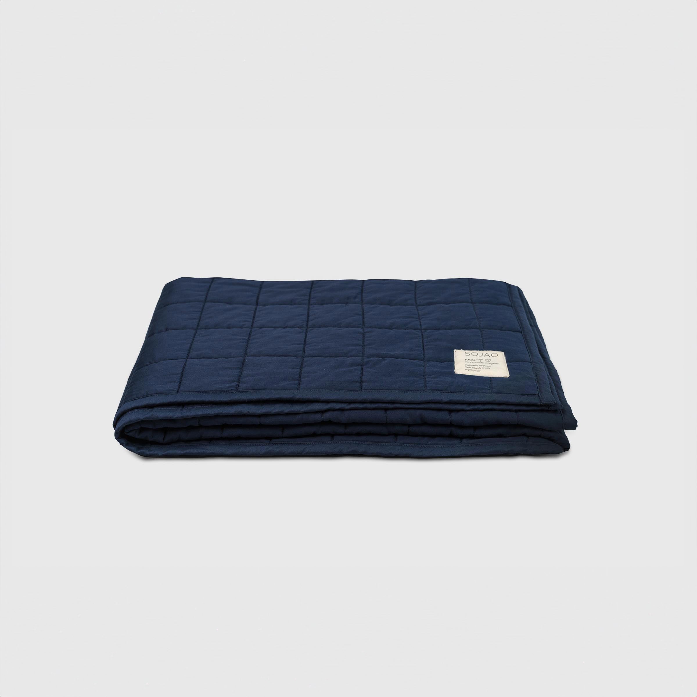 organic-cotton-pet-quilt-in-navy-colour-by-sojao