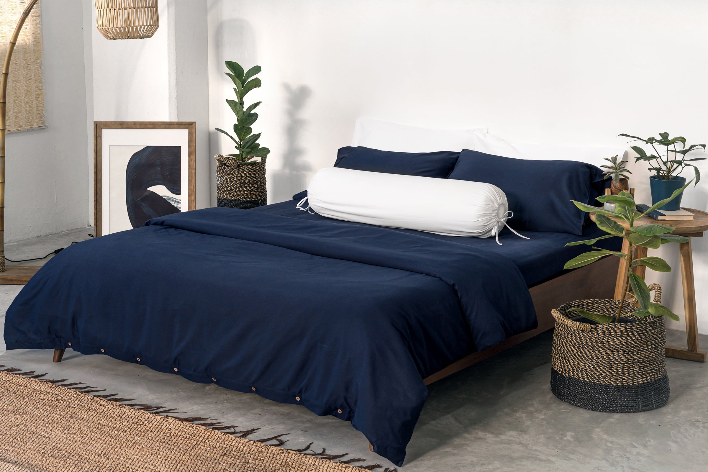 organic-cotton-classic-bolster-case-in-white-colour-with-classic-navy-sheet-set-by-sojao