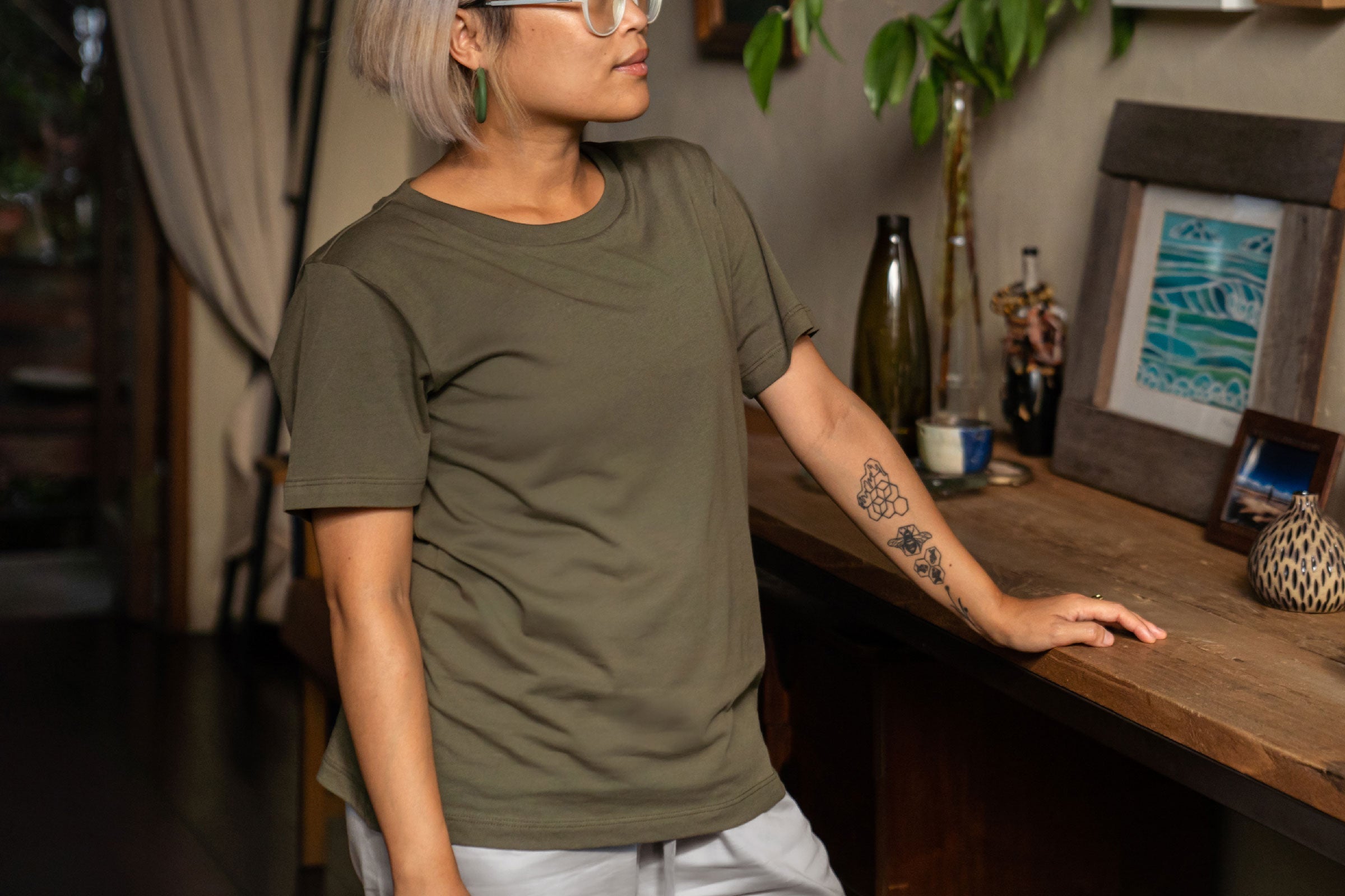 organic-cotton-womens-tee-bundle-in-olive-by-sojao