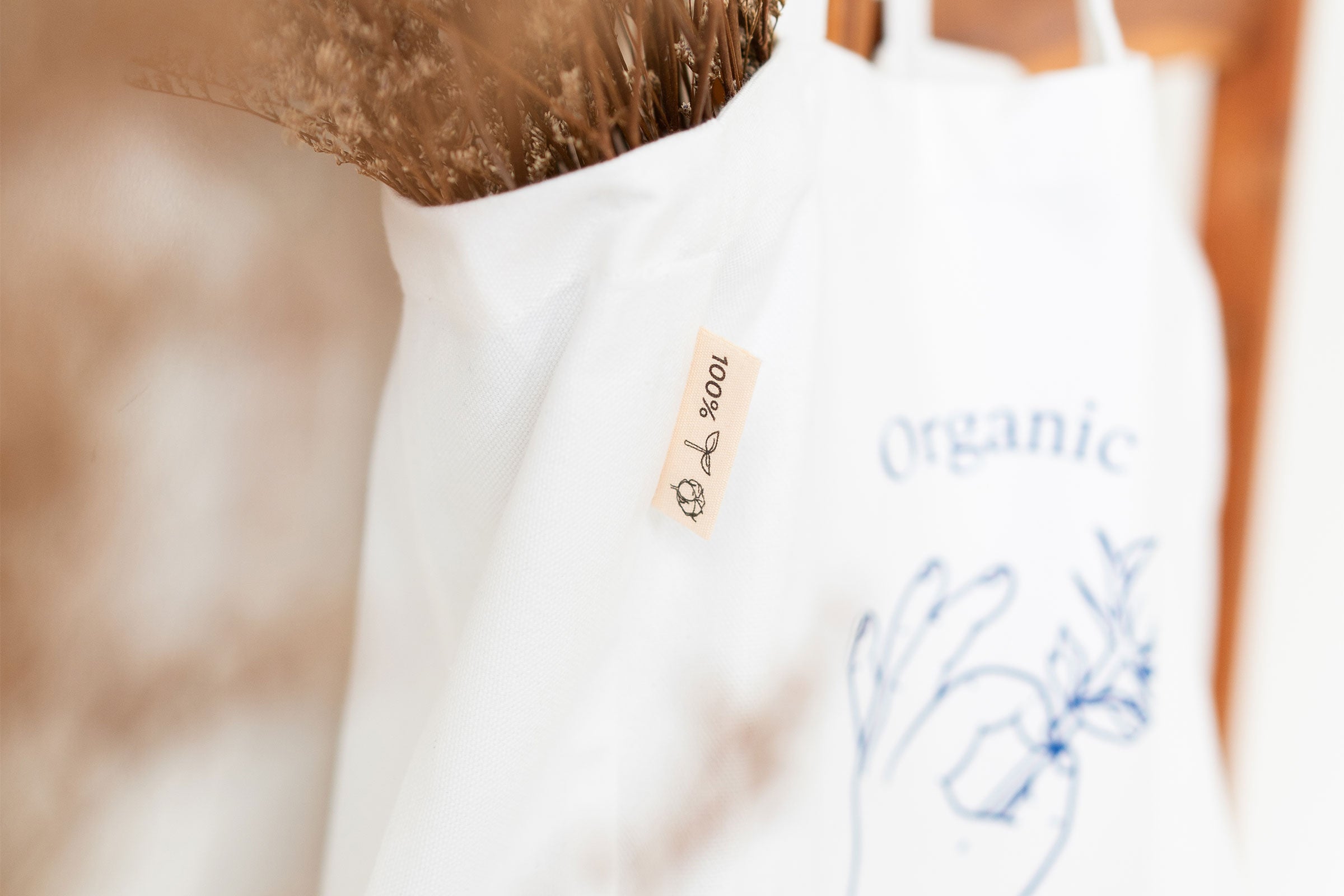 organic-cotton-tote-bag-in-white-colour-organic-tag-design-by-sojao