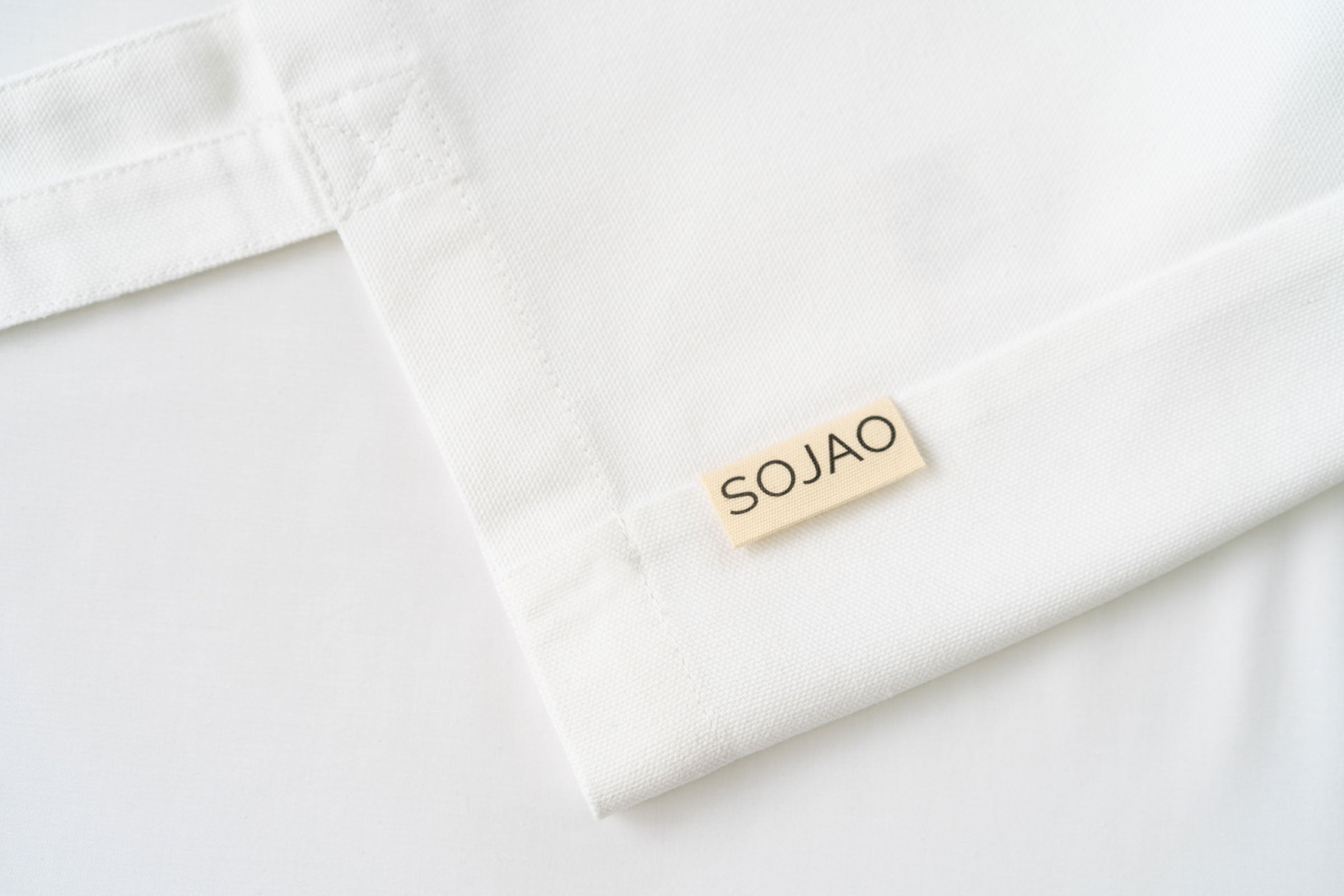 organic-cotton-tote-bag-in-white-colour-SOJAO-tag-by-sojao