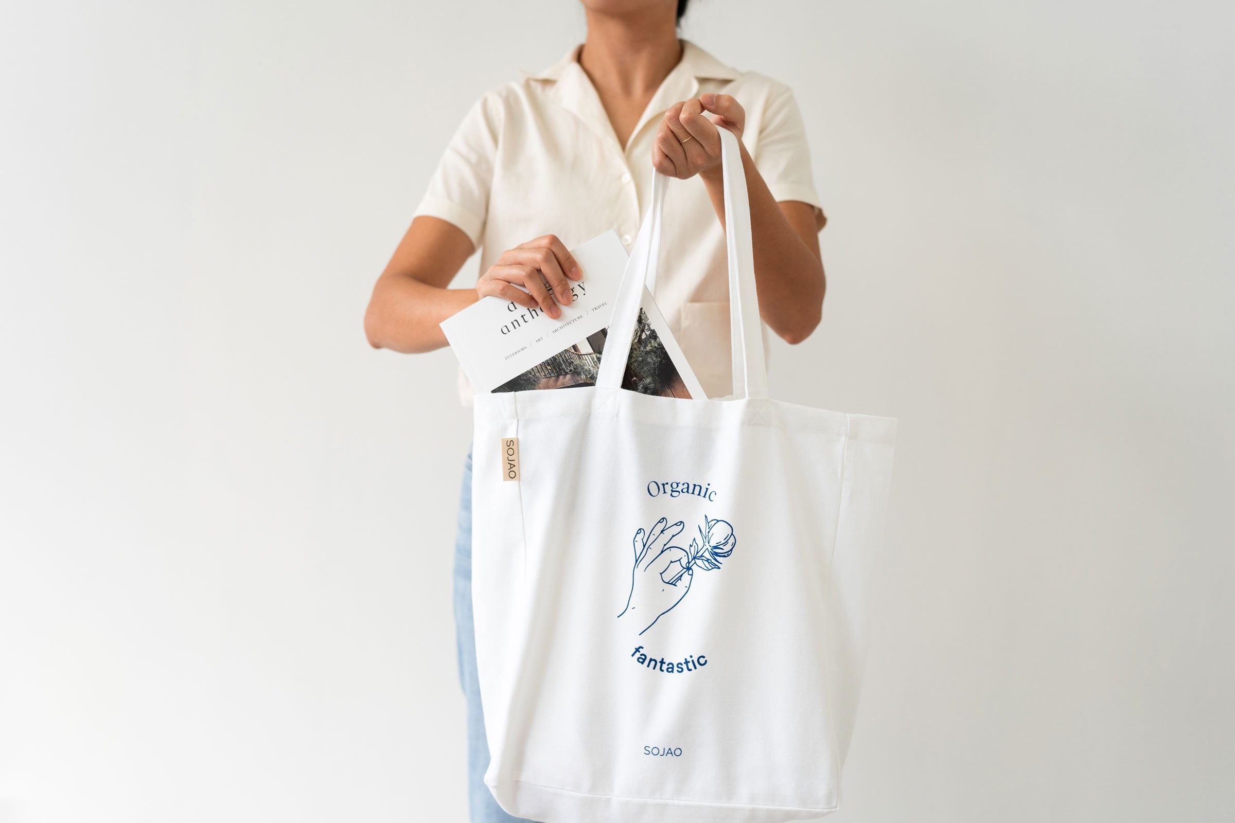 organic-cotton-tote-bag-in-clue-colour-by-sojao